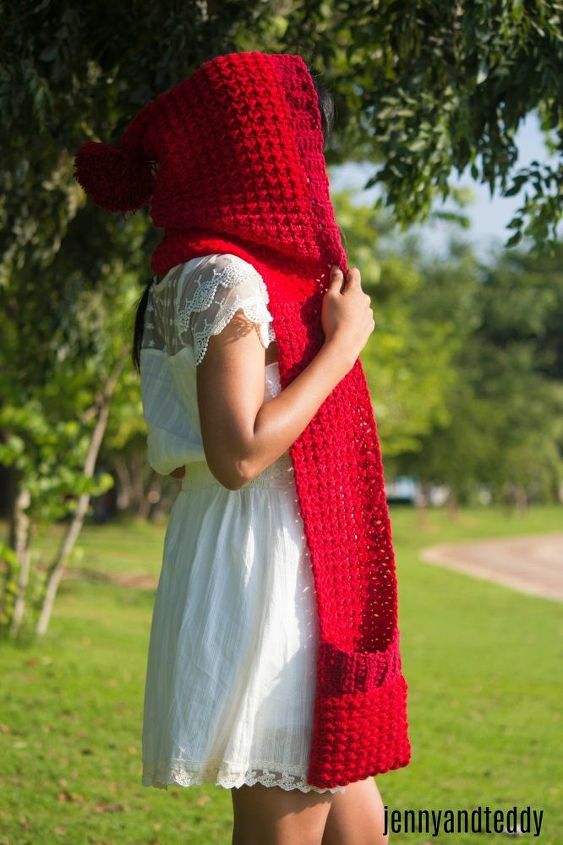 little red ridding hood pocket crochet scarf