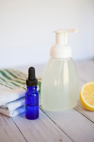 natural homemade foaming hand soap with moisturizers