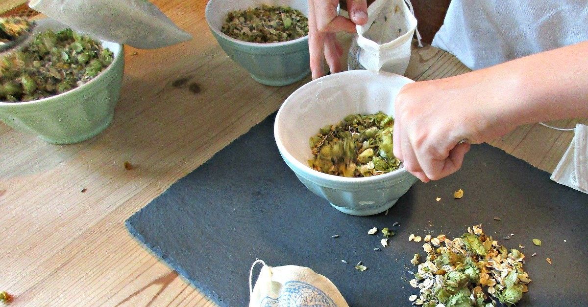 Soaking Tutorial How to Make Super Easy Bath Soaks | Upstyle