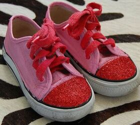painted chucks for valentines day