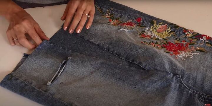 no sewing needed for this diy denim skirt, Glue the Panel