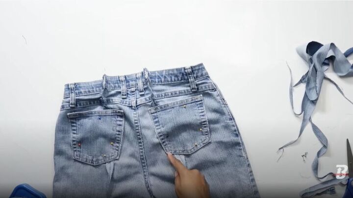 15 amazing ways you can easily alter and upcycle jeans, How to make skinny jeans