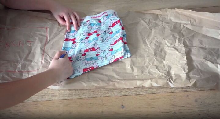 turn old pants into new perfect pajamas, Trace the back