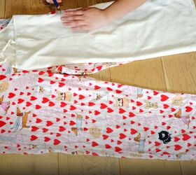 turn old pants into new perfect pajamas, Trace a nightgown