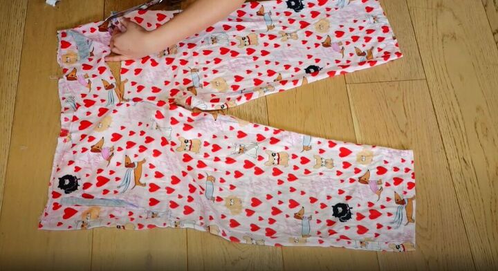turn old pants into new perfect pajamas, Cut out the pattern