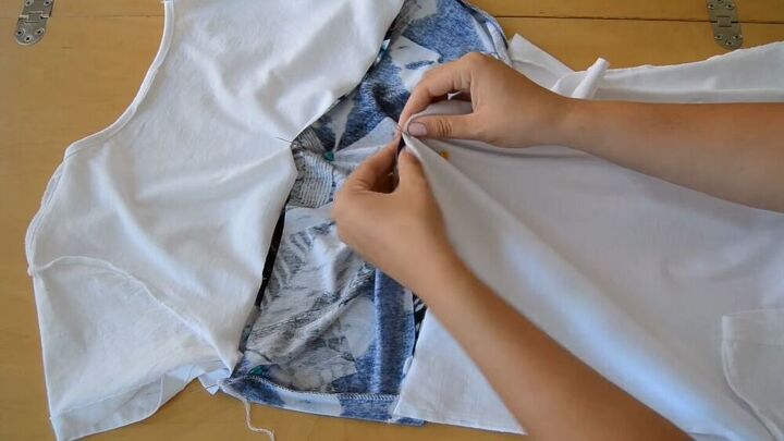 upcycle a boring t shirt into a cool modern one with this tutorial, Arrange your bandana