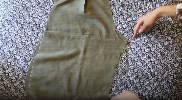 learn how to make a stunning jumpsuit, Sew the inseam