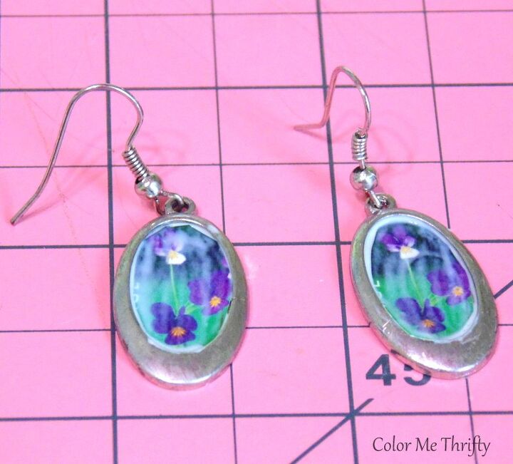 decoupaged earrings makeover with floral stamps