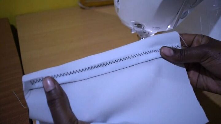 learn how to finish your seams without an overlock or serger, Zig zag stitch finish