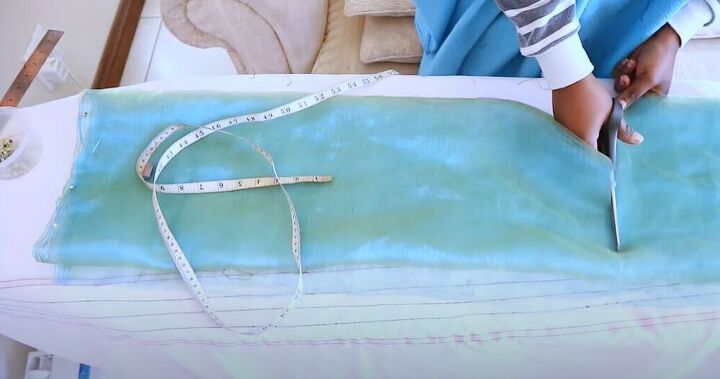 easy organza sleeves top tutorial, Cutting the fabric