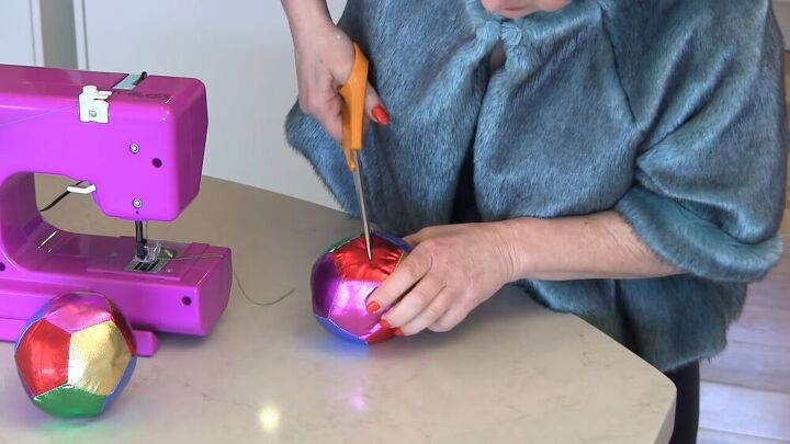 make a purse out of a ball with this tutorial, How to make a purse from a ball
