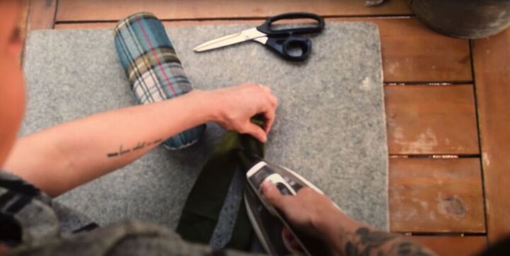 how to sew a shirt, Press lengthwise