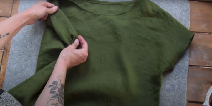 how to sew a shirt, DIY sleeve hem