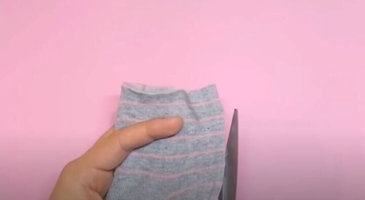 diy a simple no sew face mask from a sock, Easy no sew facemask