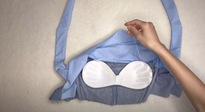 learn to make the cutest crop top from an old pair of jeans, Denim crop top DIY