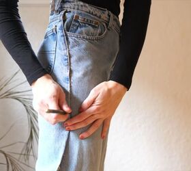 take in those oversized jeans by yourself with this technique, Take in jeans waist