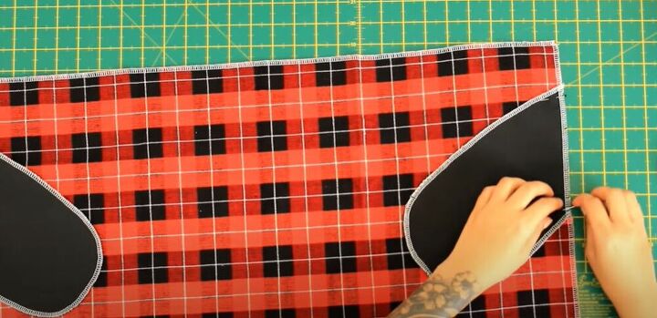 learn how to make a stunning red tartan skirt, Add pockets