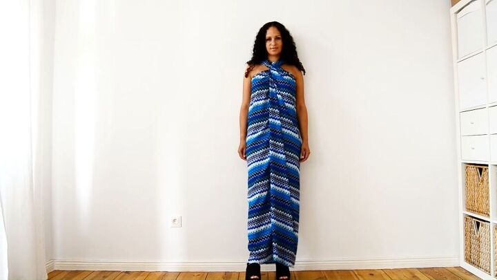 make a gorgeous maxi dress without having to sew a stitch, DIY halter dress