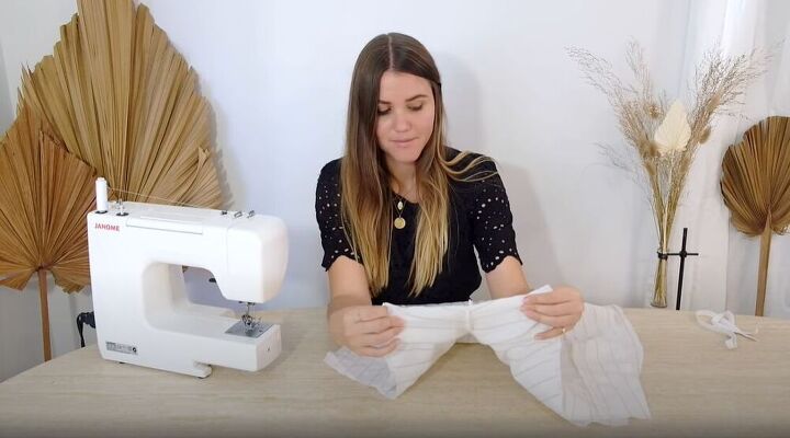 learn how to diy a stunning pair of high waisted shorts, Sew the crotch