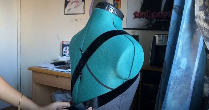 learn how to transform jeans into a cute halter top, Add ties