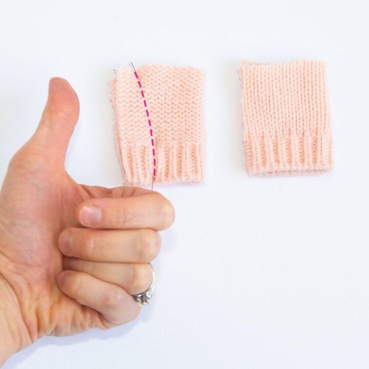 winter your cold hands must sew diy fingerless gloves