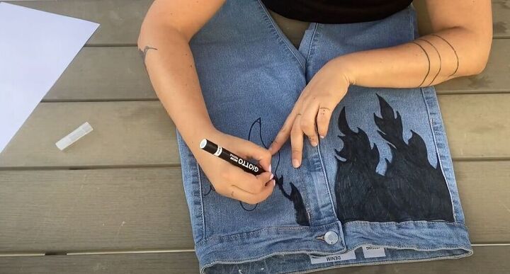 learn 10 incredible denim diy ideas, Color in the flames