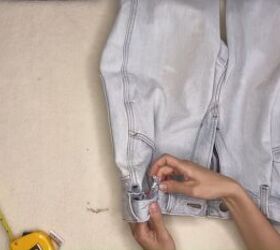 make too big jeans fit by following these easy steps, How to easily take in jeans