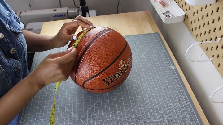 see how i turned an ordinary basketball into a fashionable handbag, DIY basketball bag