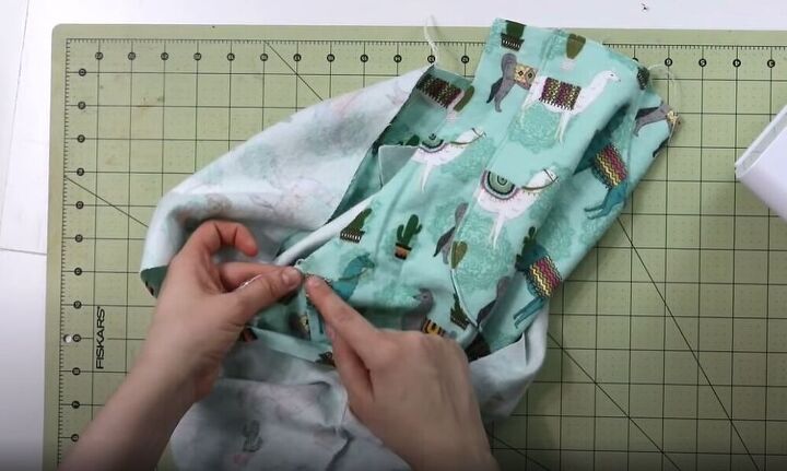 make a comfy pair of pajama pants in no time, Sewing pajama pants