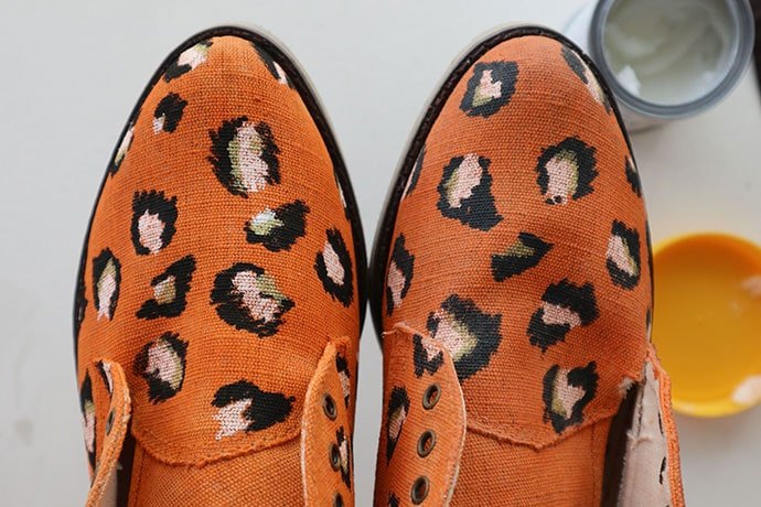 leopard print shoe makeover with chalk paint