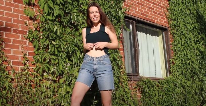 tips and tricks for upcycling your jeans in 10 minutes, Bermuda shorts from jeans