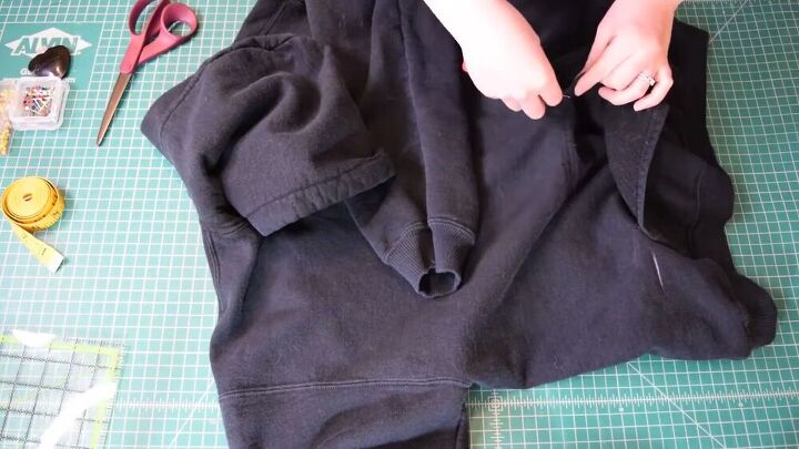 see how i easily made my own cropped hoodie with a pocket, DIY cropped hoodie