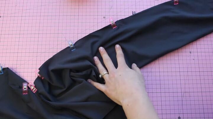 sew your own pair of leggings from scratch with this tutorial, Easy leggings