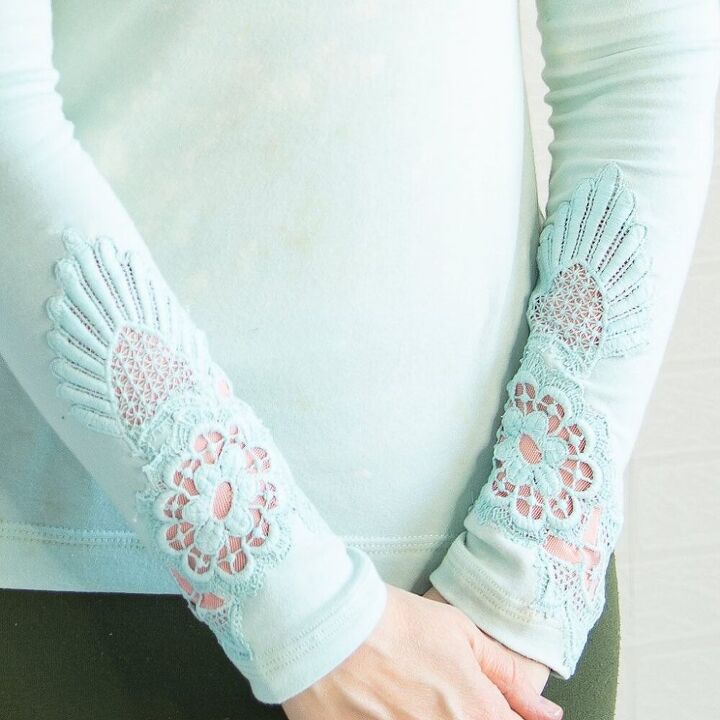 upgrade a basic t shirt pattern with these lace cuffs