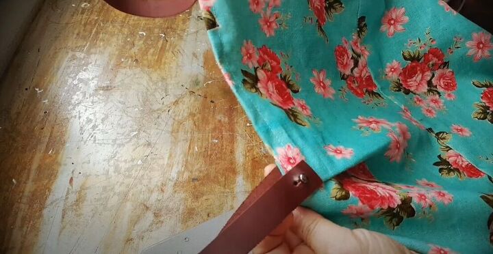 diy an easy leather strap tube apron, Easy leather strap apron