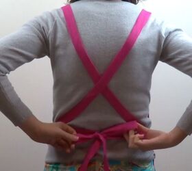 learn how to easily create an apron with this tutorial, Homemade apron DIY