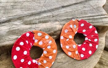 How to Make Some Party Earrings From Cardboard and Fabric