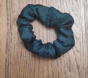 The Easiest Way To Make A Scrunchie (With or Without A Sewing Machine)