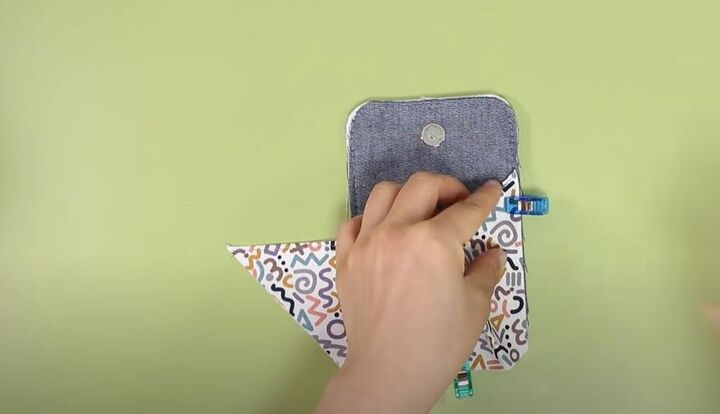 sew along with me for a cute diy coin case, Clip on the fabric