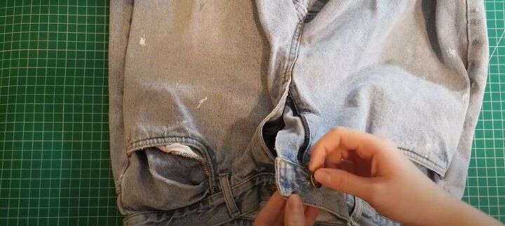 how to fix a jean button, Place the top part