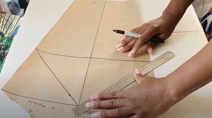 learn the tricks to sewing a stylish leg of mutton sleeve, Draw diagonal lines