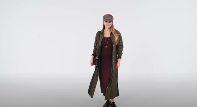 Accentuate Your Waist With These Effective Ways to Style a Tight Dress | Upstyle Accentuate Your Waist With These Effective Ways to Style a Tight Dress | Upstyle