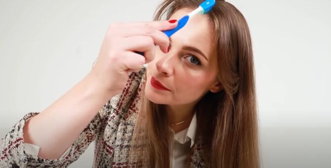 look and feel better with this 5 minute fashion makeover, Fix your hair