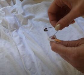 how to cinch a top 4 easy ways, Using a safety pin
