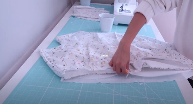 refashion a bedsheet into a 3 layer ruffle skirt, DIY ruffle skirt