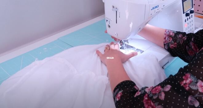 refashion a bedsheet into a 3 layer ruffle skirt, Sew around