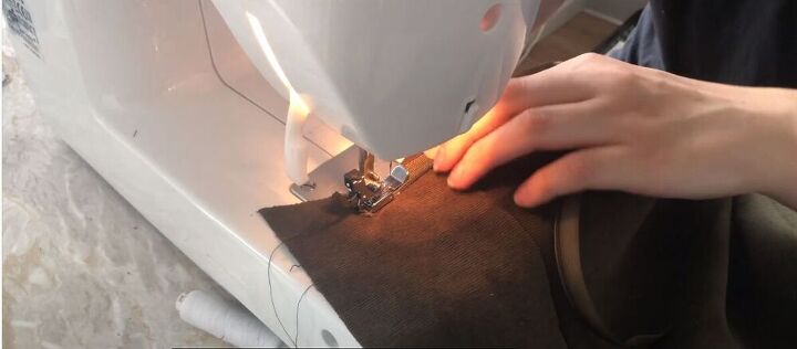 make a skort from scratch, Sew on the zipper