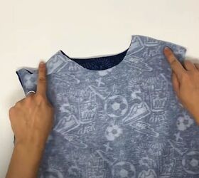 how to make a sweatshirt, Sew the shoulder seams