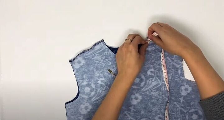 how to make a sweatshirt, Measure the neckline