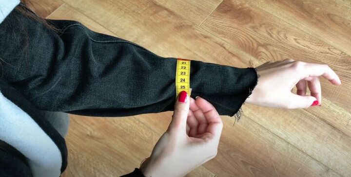 diy a denim jacket with a cozy lining this winter, Measure the wrist